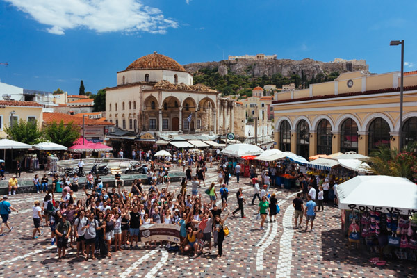 Monastiraki-square!-From-left-to-right,-the-old-mosque,-the-Acropolis,-Metro-station